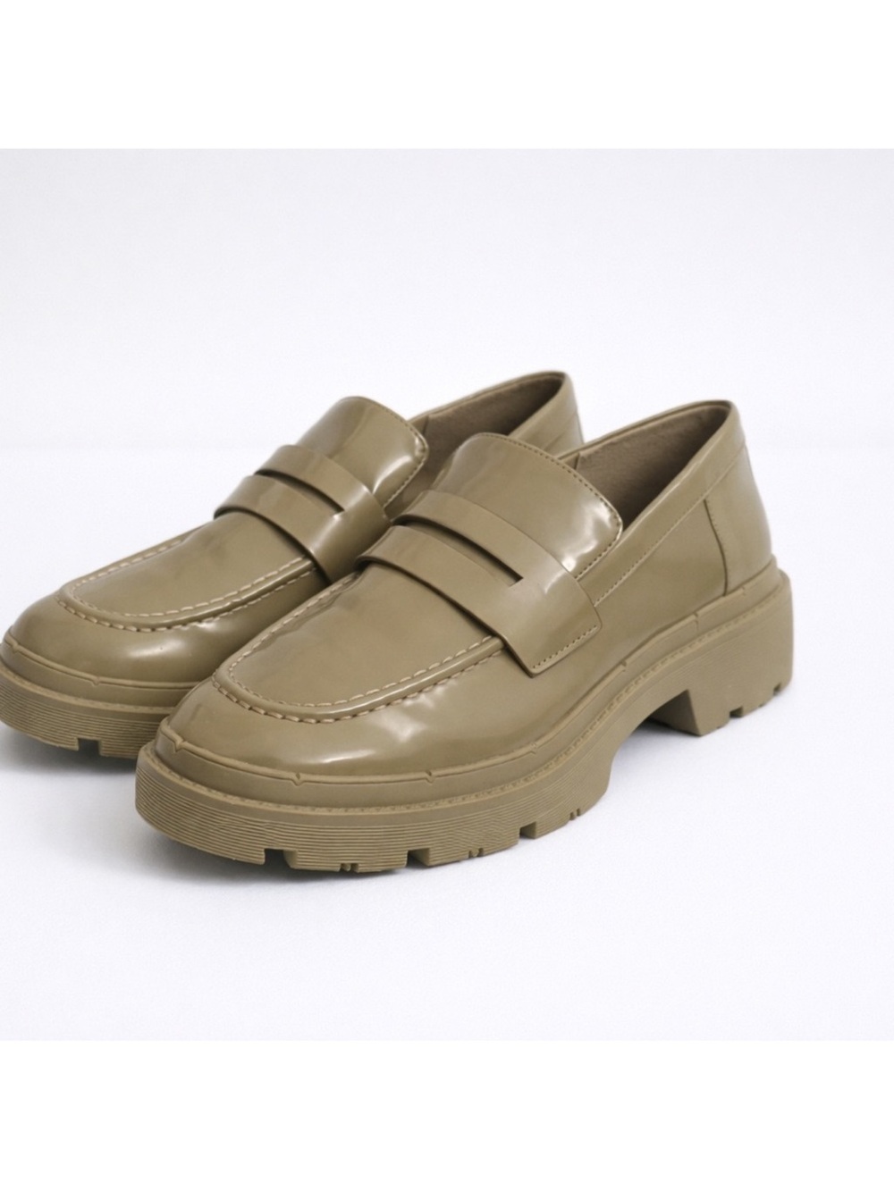 🟢 ZARA Women’s Flat Track Sole Loafers – Olive Green | EU 40 (US 9–9.5)